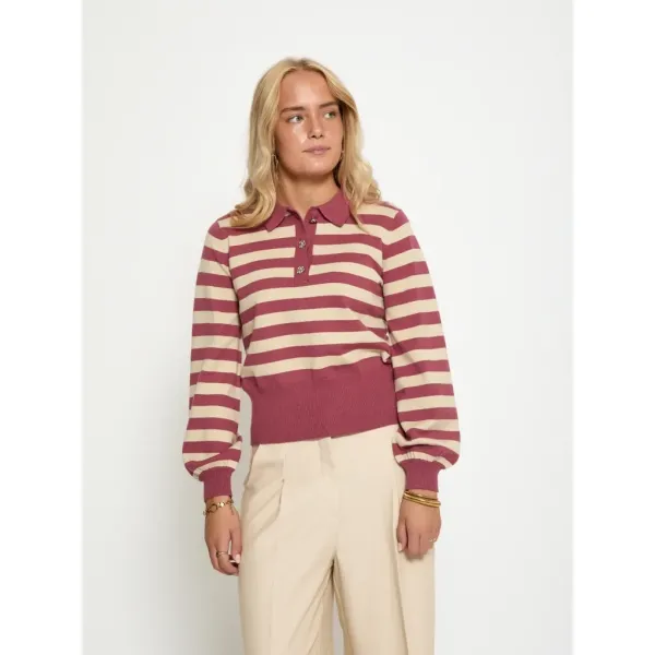 Aliana_Knit_Pull_1