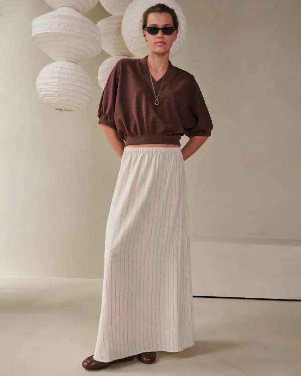 Amice_V_neck_T_shirt_1