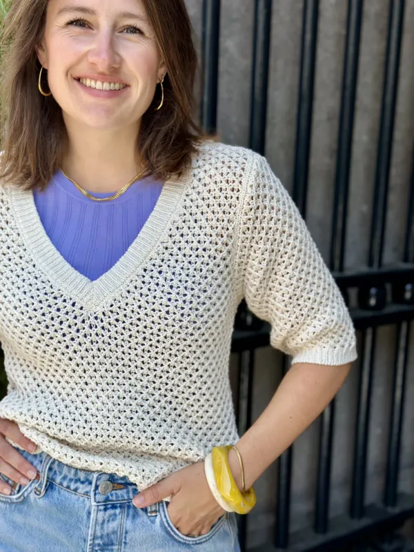 Aster_V_Knitted_Pull_3