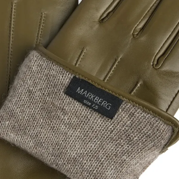 Carianna_Glove_1