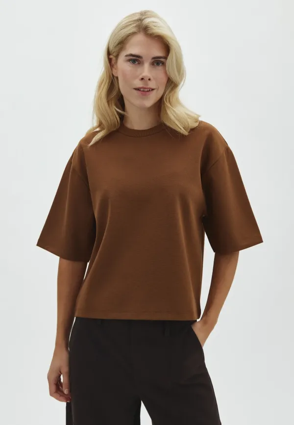 Emrys_M_T_shirt_39