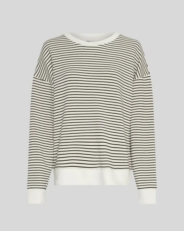 Ima_Q_Sweatshirt_10