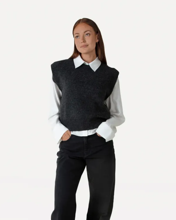 Indra_knit_pull_l_s
