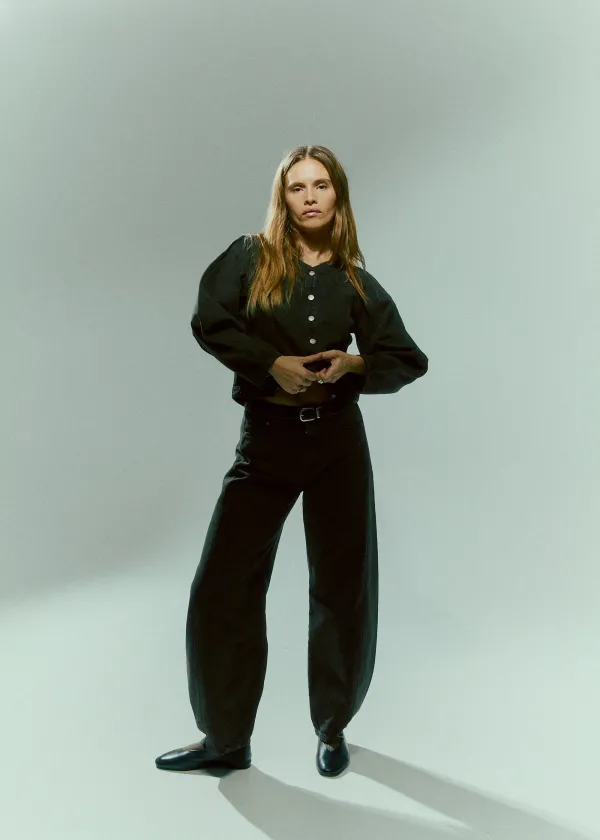 Kenzie_barrel_jeans