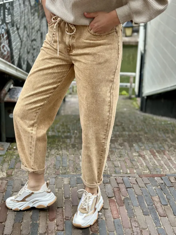 Kerry_Mid_Waist_Jeans_3