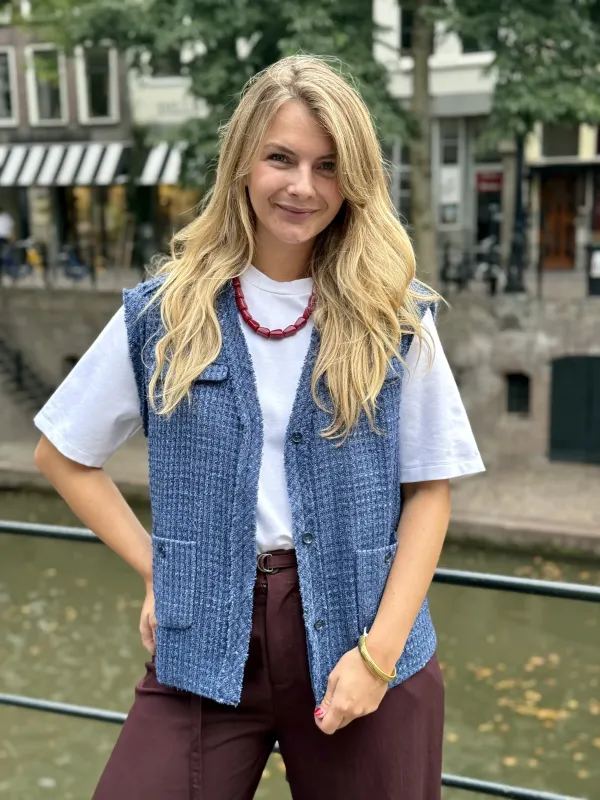 Mare_vest_s_l_2