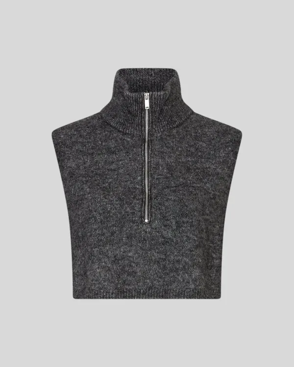 Milania_Hope_Bib_Neck