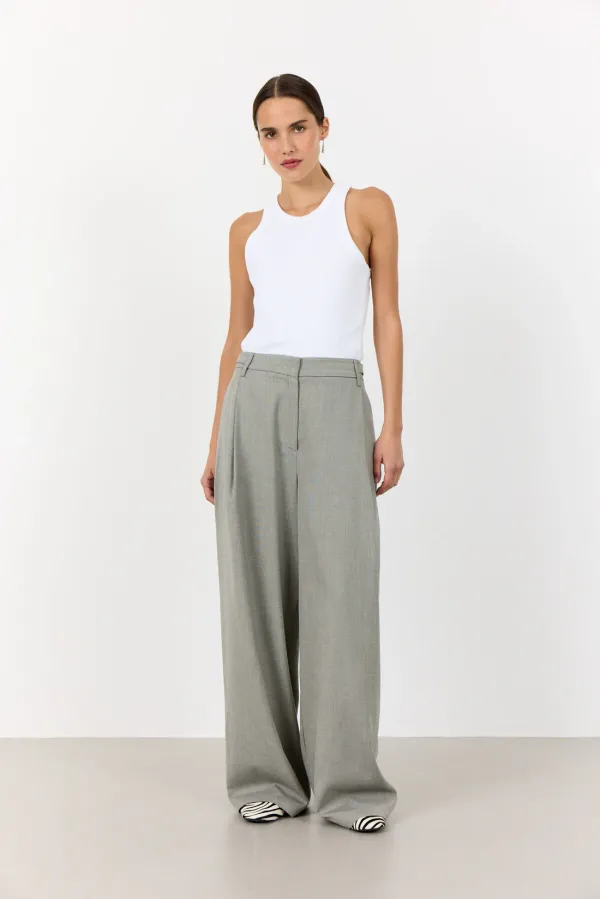 Nelly_3_Pants_2