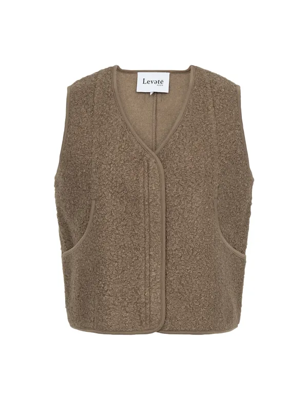 Nissa_1_Waistcoat