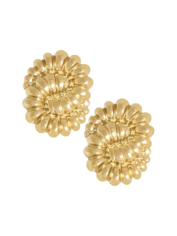 Oorstekers_golden_sculpture