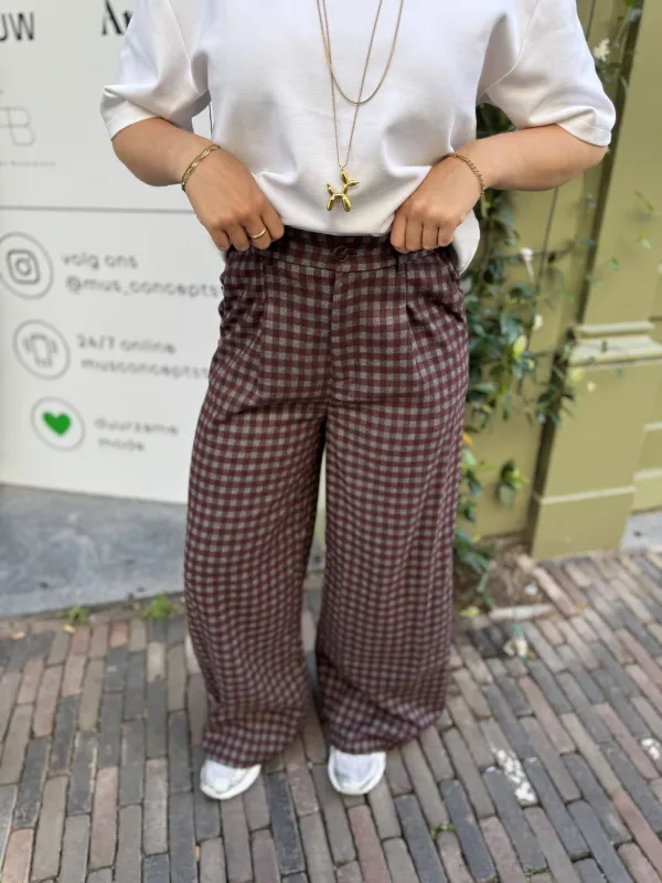 Pakita_Broek