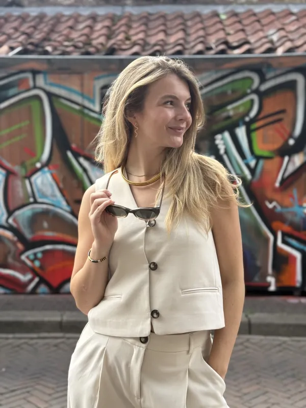 Rosina_Mich__Short_Waistc_