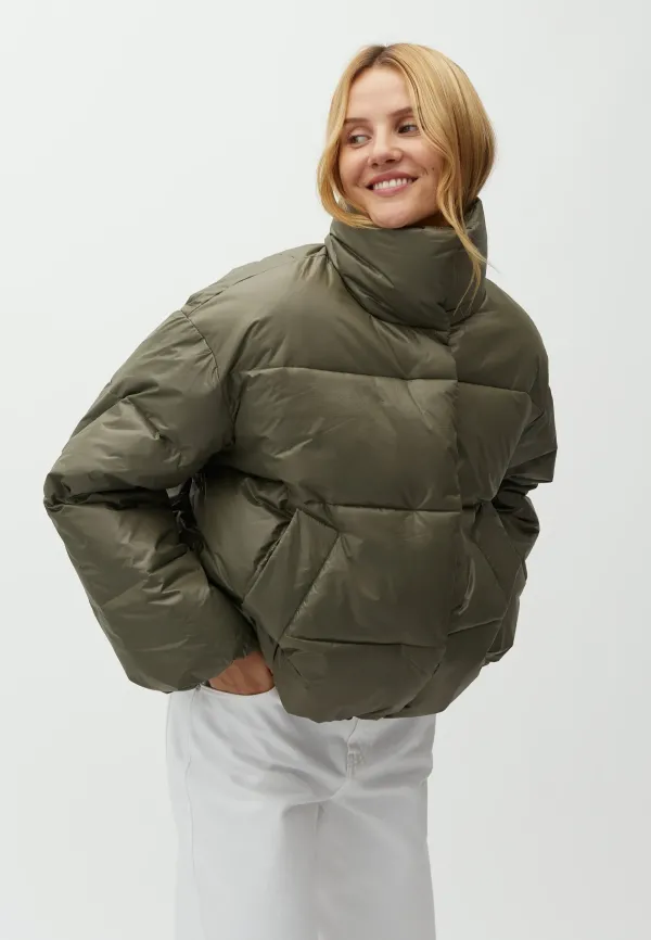 Seraphina_M_Outerwear