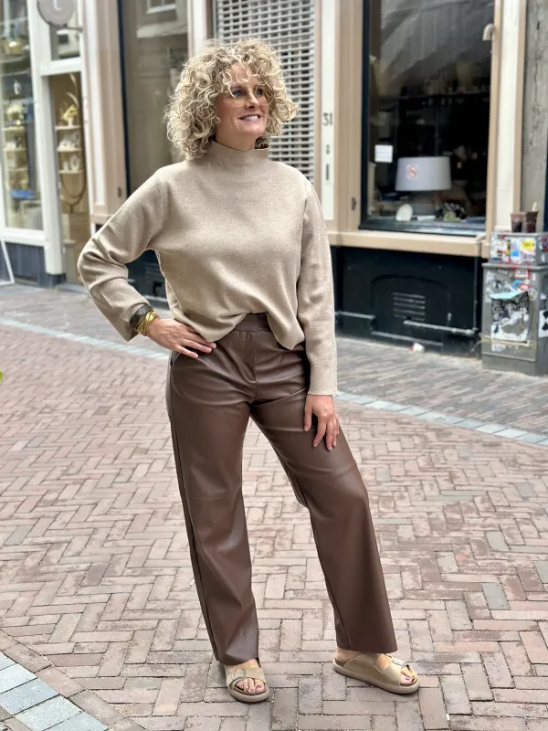 Tasja_Mid_Waist_2