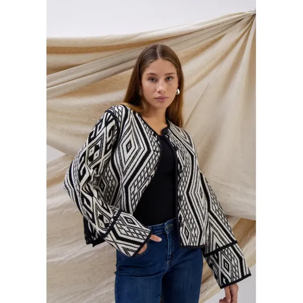 Wendi_Reversible_Jacket