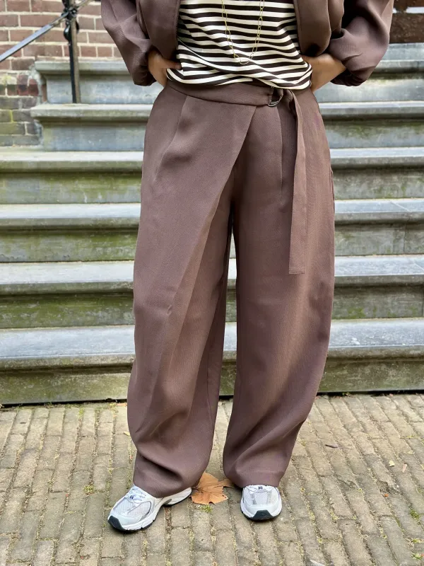Zein_Esteriane_HW_Pants_3