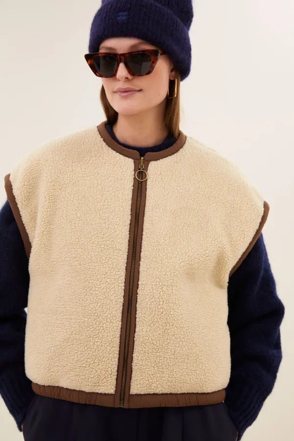 gio_sleeveless_jacket_8