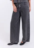 Asta_Relaxed_Fit_Jeans_2