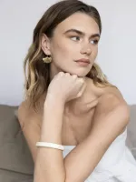 Bangle_gelakte_hars_wit_m_l_e_1