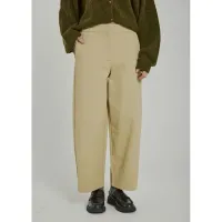 Casandra_Chinos