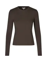 Christina_M_T_shirt_2