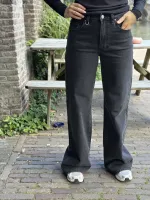 Eva_Wide_French_Black_11