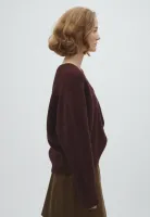 Gillian_V_M_Knit_2