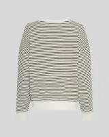 Ima_Q_Sweatshirt_9