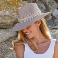 Kassena_Fedora_mt__61