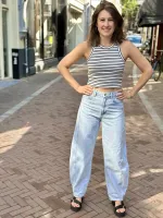 Kenzie_Barrel_Jeans_9