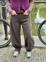 Kenzie_barrel_jeans_1