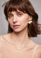 Korte_ketting_met_rechthoek_hanger_met_gemstone_1