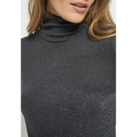 Lania_Roll_Neck_Pull_3