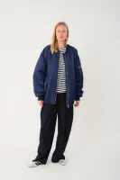 Lila_Bomber_2