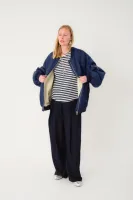 Lila_Bomber_3