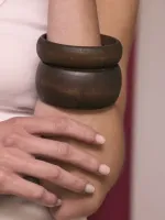 Mat_Bruine_Houten_Bangle_small_1