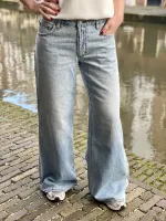 Milla_Wide_Capsule_mid