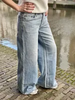 Milla_Wide_Capsule_mid_1