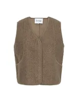 Nissa_1_Waistcoat