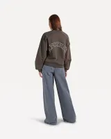 Niya_Amsterdam_Sweat_1