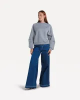 Niya_Written_Sweat_2