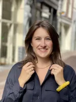 Organische_vierkante_bangle___geel_5