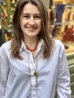 Rode_koraal_ketting_met_gouden_munt_3