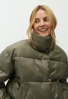 Seraphina_M_Outerwear_2