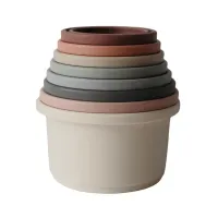Stacking_Cups_1