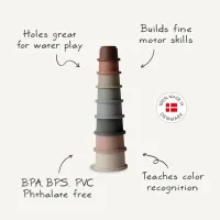 Stacking_Cups_2