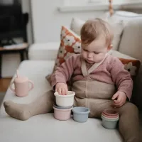 Stacking_Cups_6