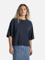Tiara_T_Shirt_3