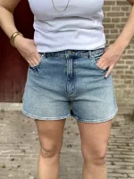 Venice_Short_Selena_2