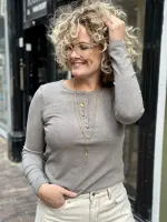 Vicki_T_shirt_1
